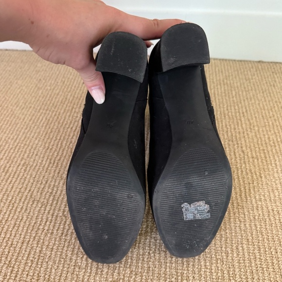 Heeled Zip-Up Black Boots Suede-like Material size 8.5 - Picture 4 of 5